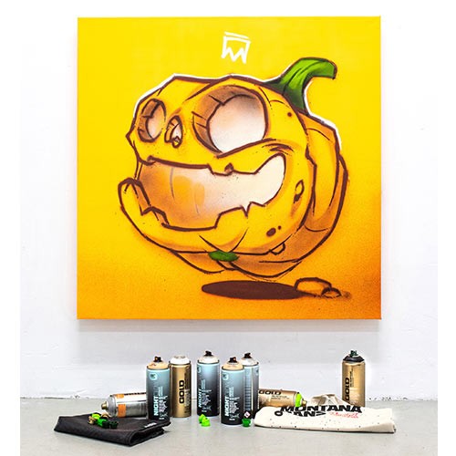 NIGHTGLOW spray - orange in light