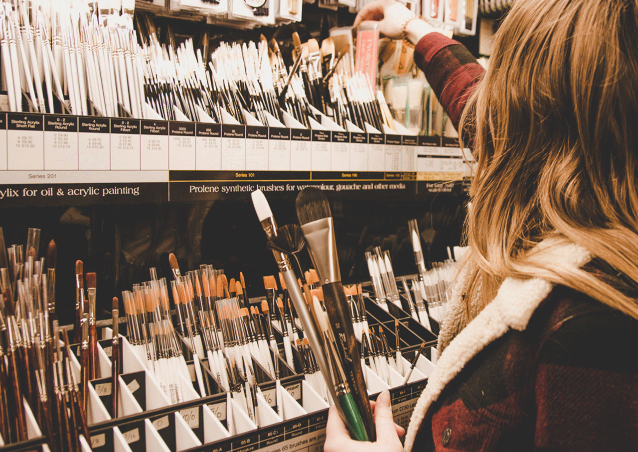 Selecting artists brushes at Broad Canvas
